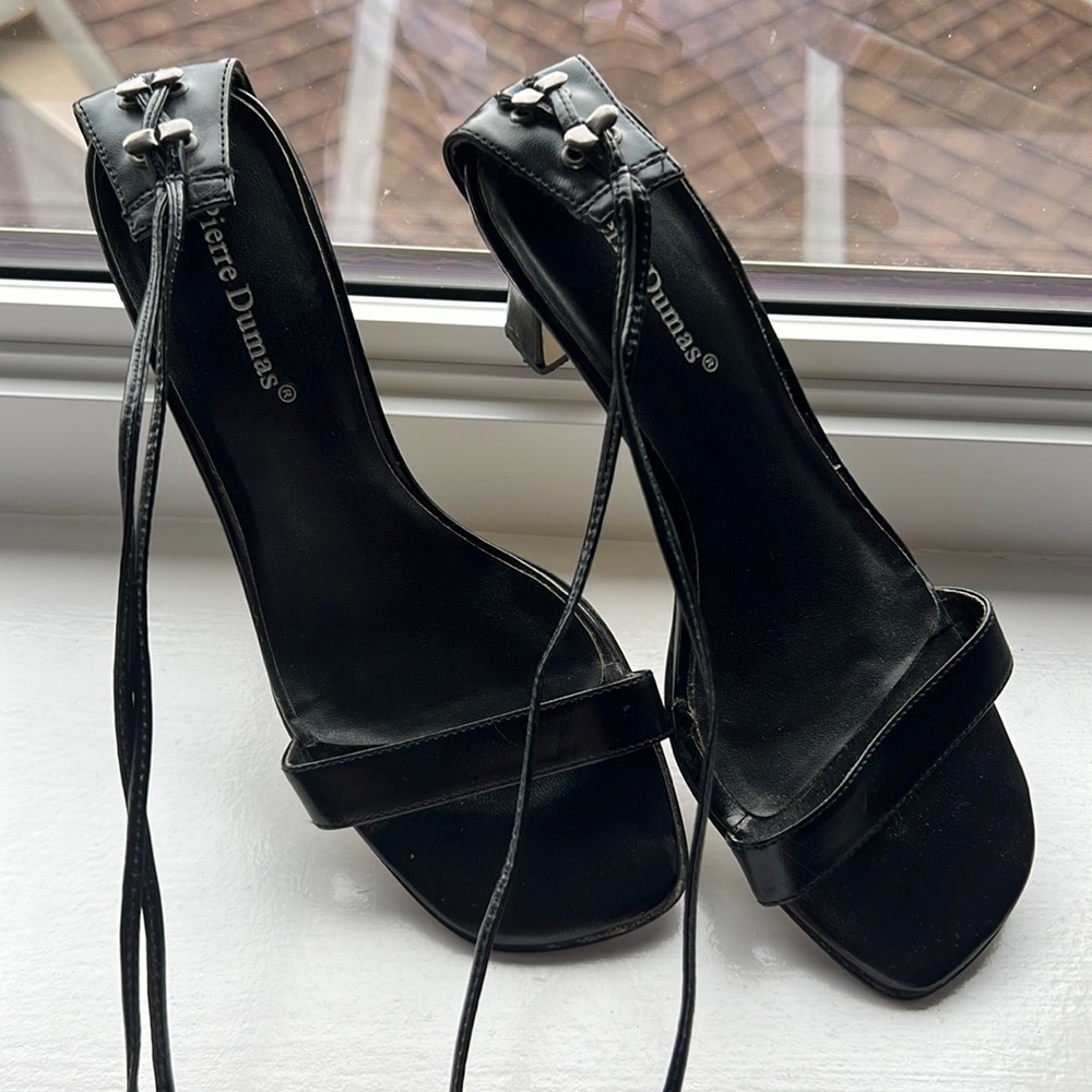 Black lace up dress sandal - Size 7